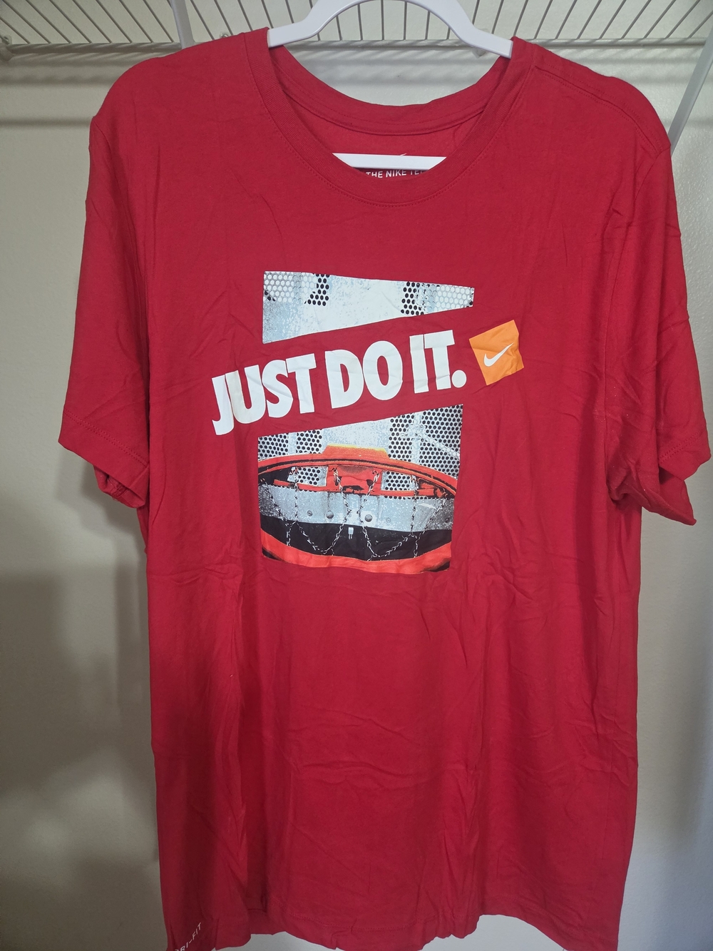 Nike Red 'Just Do It' Graphic Short Sleeve Tee